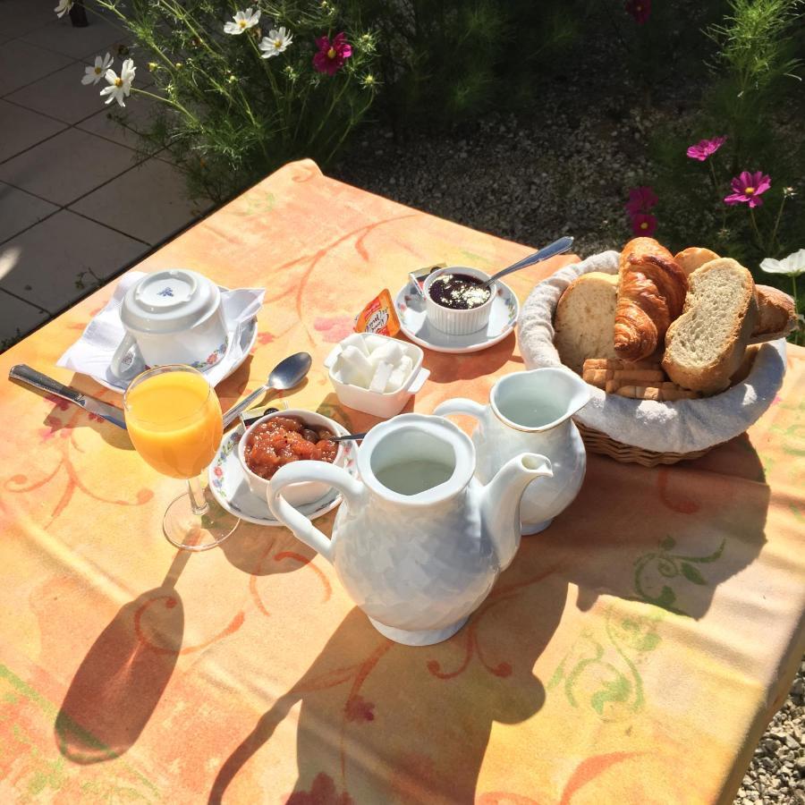 Logis Relais Des Monedieres Seilhac Kültér fotó